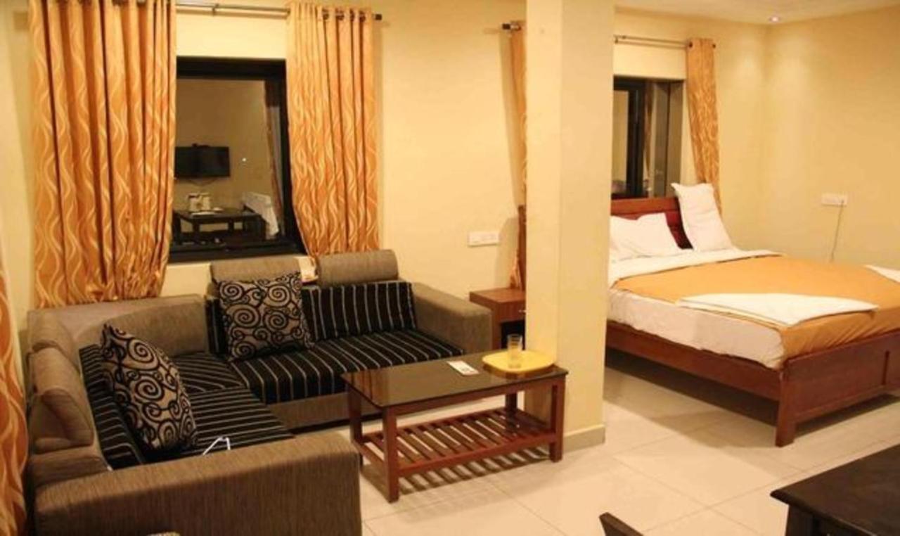 Fabhotel Smack Residency Chennai Esterno foto